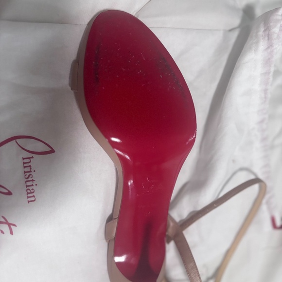 Christian Louboutin - Picture 6 of 6